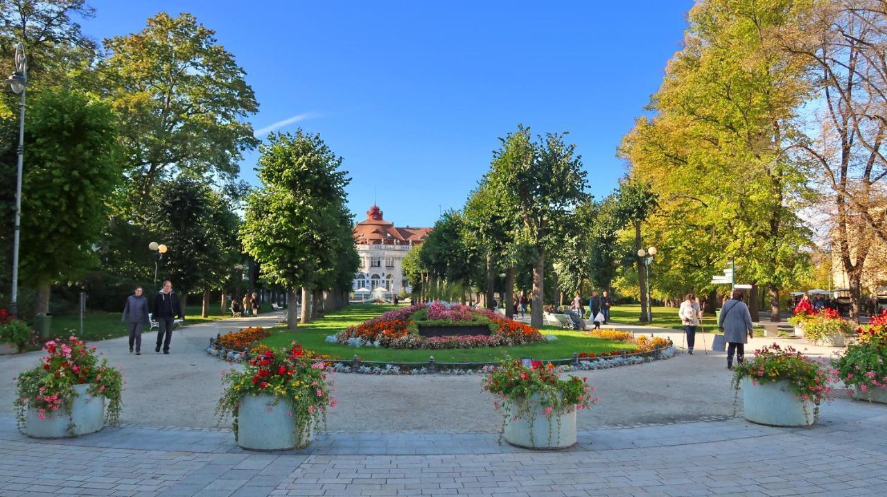 Apartmán Nostalgia Karlovy Vary Esterno foto